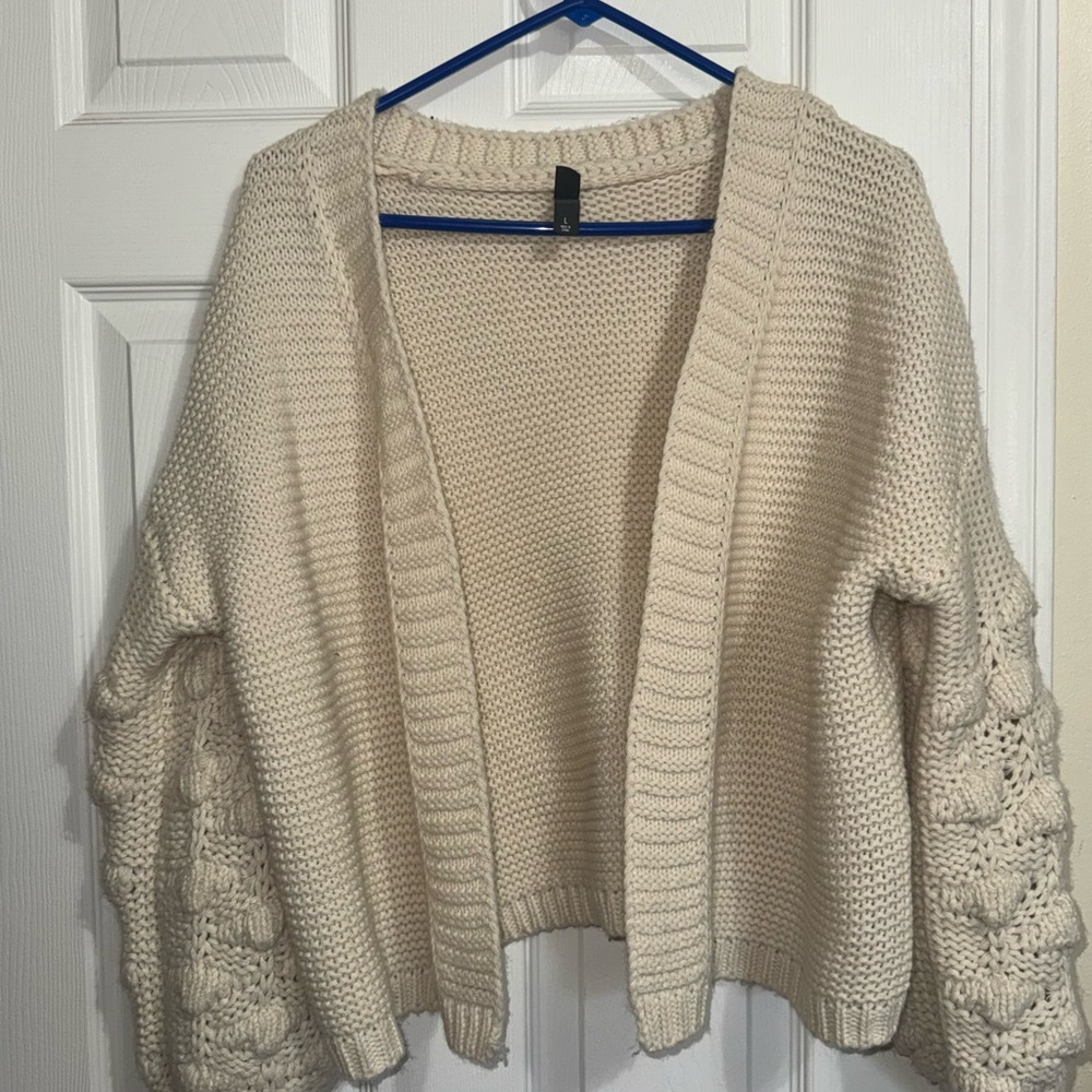 Women's Cream Puff Sleeve Knit Cropped Sweater Cardigan - Picture 2 of 5